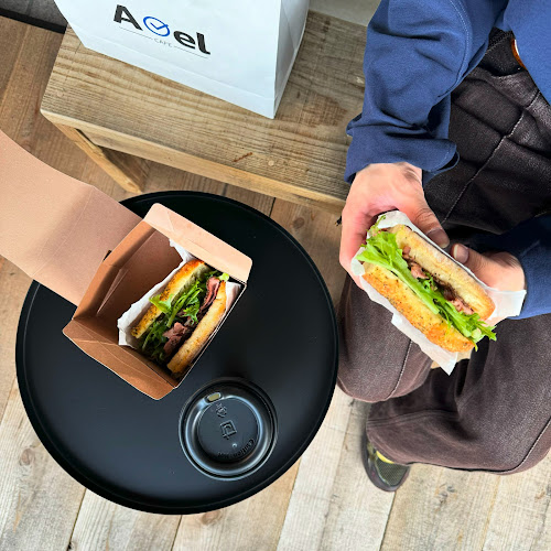 Opinii despre AVEL CAFE în 神戸市 - 飲食業