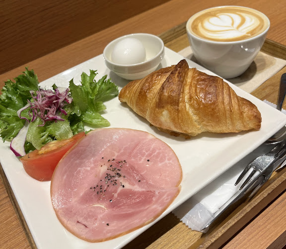 〒600-8216 京都府京都市下京区東塩小路町５７９−１６ ホテル法華クラブ京都 地下鉄京都駅コンコース中央1改札口北側コトチカ京都内