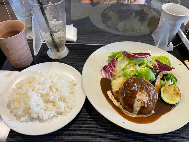 Comentarii opinii despre 洋食店 あどの色