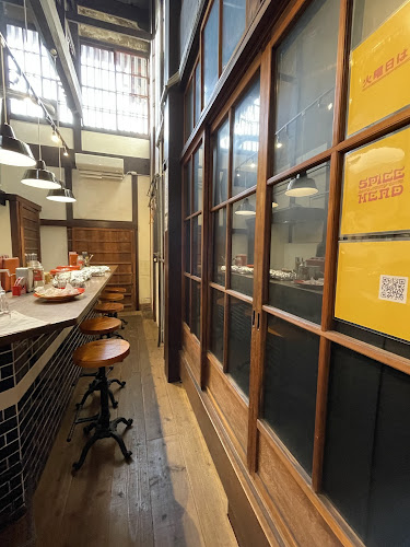 SUBSサンドイッチストア - 飲食業