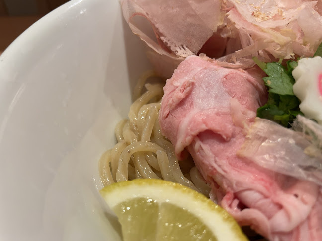 〒730-0032 広島県広島市中区立町５−２