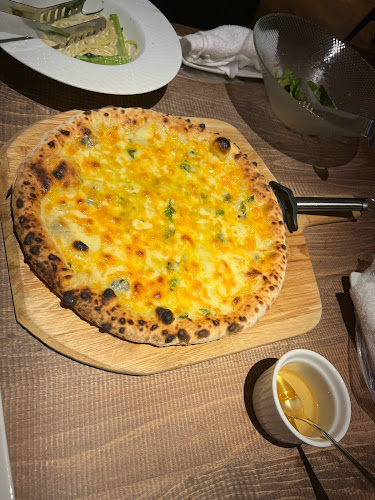 〒739-0025 広島県東広島市西条中央３丁目２６−５