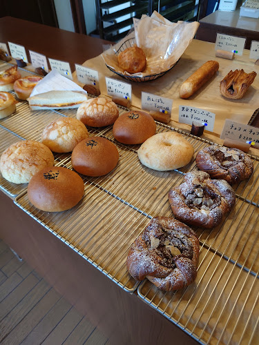 ベーカリーゲン 奈良左京店 - 飲食業