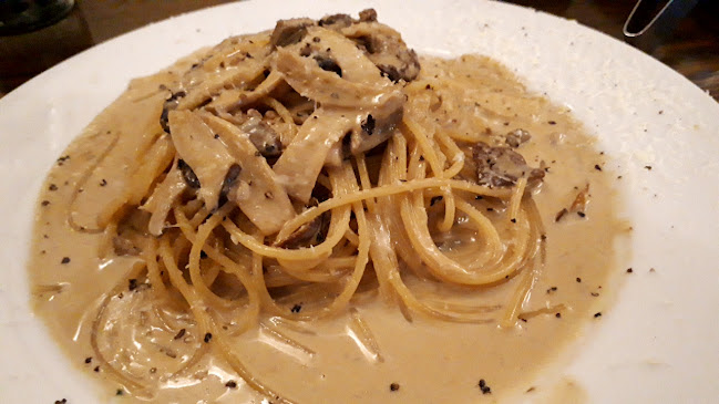 〒900-0006 沖縄県那覇市おもろまち４丁目１９−２７ ハレ・スプラウト １階