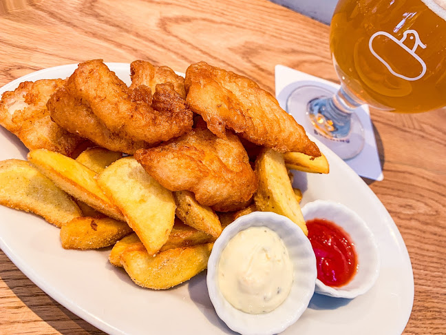 〒411-0037 静岡県三島市泉町２−１