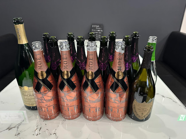 Bar Château - 飲食業