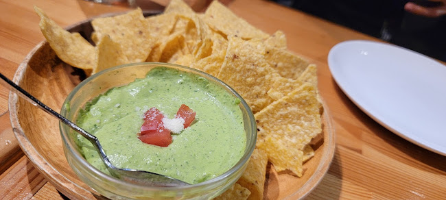 〒105-0013 東京都港区浜松町２丁目１３−１２ ライズウェルビル １F