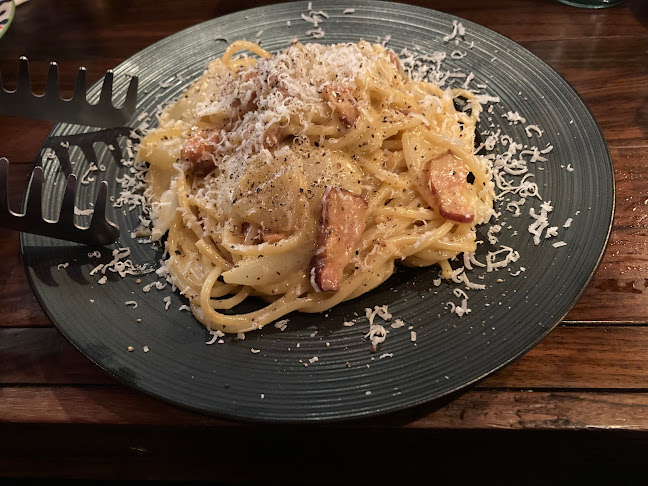 〒031-0032 青森県八戸市三日町３８−１