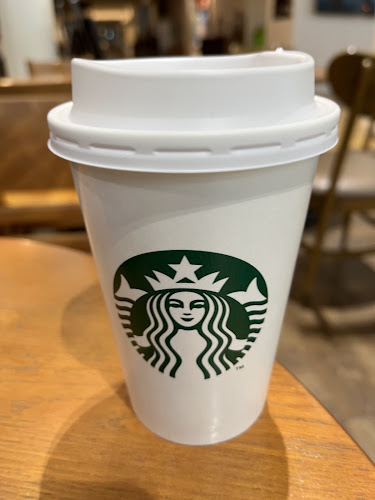 Opinii despre スターバックス コーヒー 北里大学病院店 în 相模原市 - 飲食業