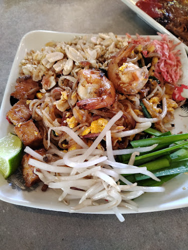 Opinii despre アジア屋台 ハベル食堂 în 那覇市 - 飲食業