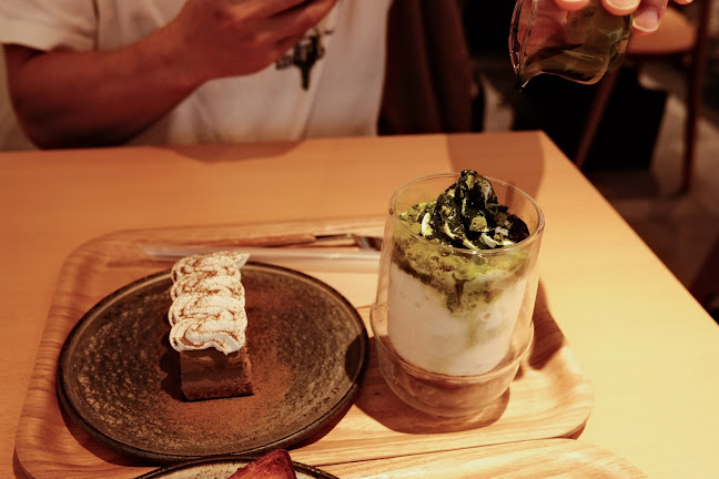 〒104-0061 東京都中央区銀座８丁目１８−４ 東銀座ビル 1F