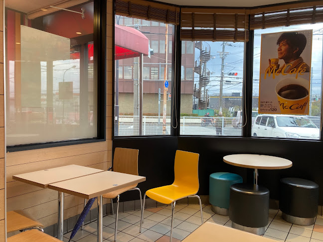 Opinii despre マクドナルド 高槻辻子店 în 高槻市 - 飲食業