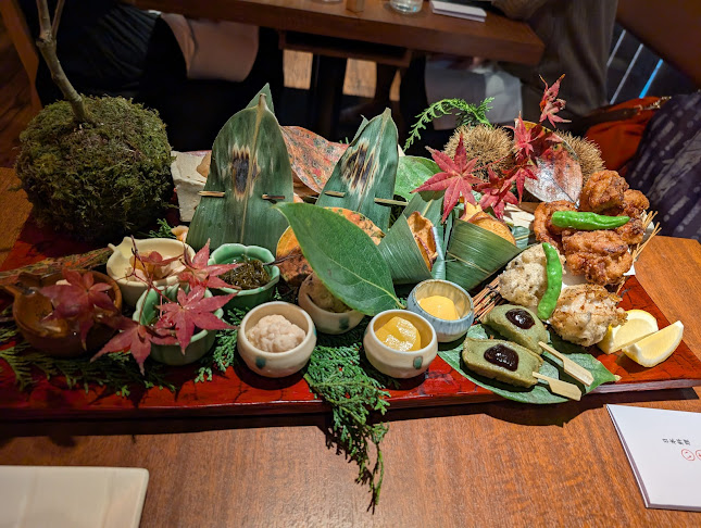 〒150-0044 東京都渋谷区円山町２５−８ 1F