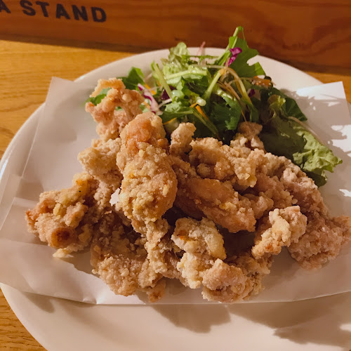 トリカラスタンド