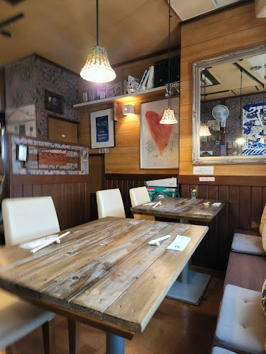 Comentarii opinii despre パーラー ホープ洋装店