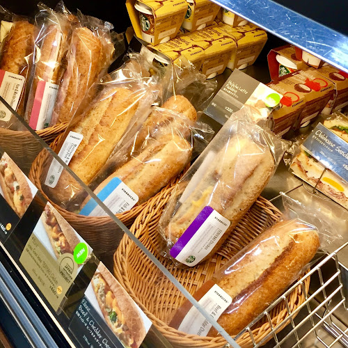 Opinii despre スターバックス コーヒー ＪＲ東海 東京駅新幹線南ラチ内店 în 中央区 - 飲食業