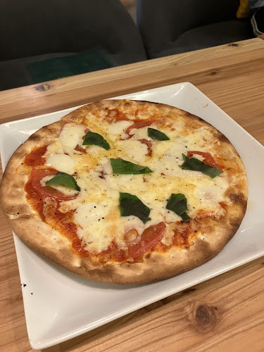 cafe bar WIRED 塚口店 - 飲食業