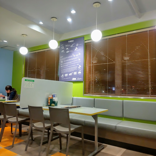 サイゼリヤ 三島南店