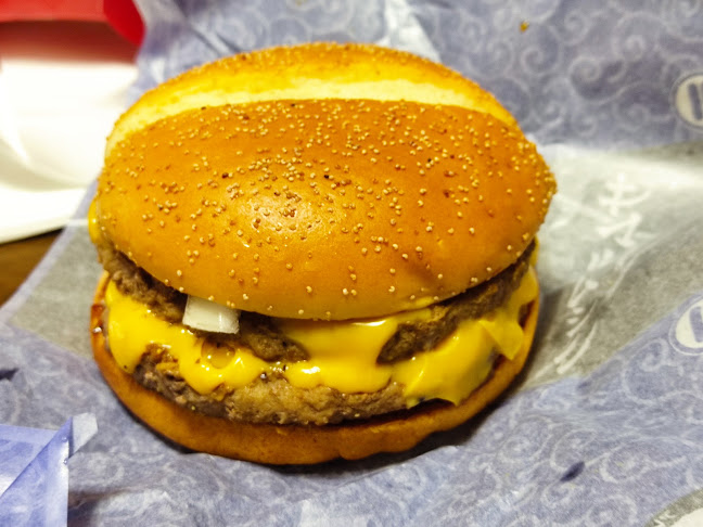 Opinii despre マクドナルド 烏丸御池店 în 京都市 - 飲食業