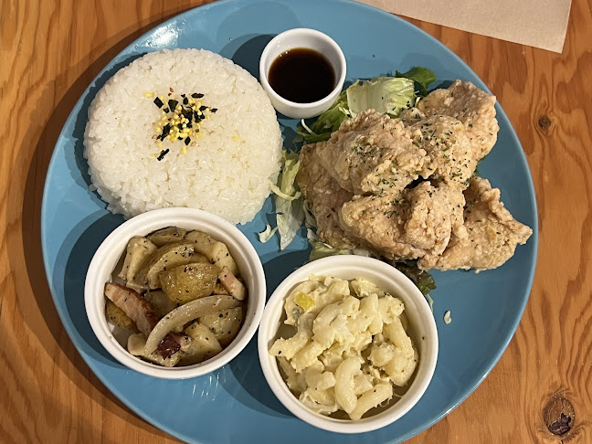 K-Ohana's Surf Locker & Cafe Dining - 飲食業