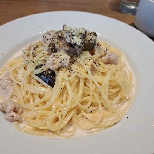 〒556-0011 大阪府大阪市浪速区難波中２丁目１１−１ なんばEKIKAN