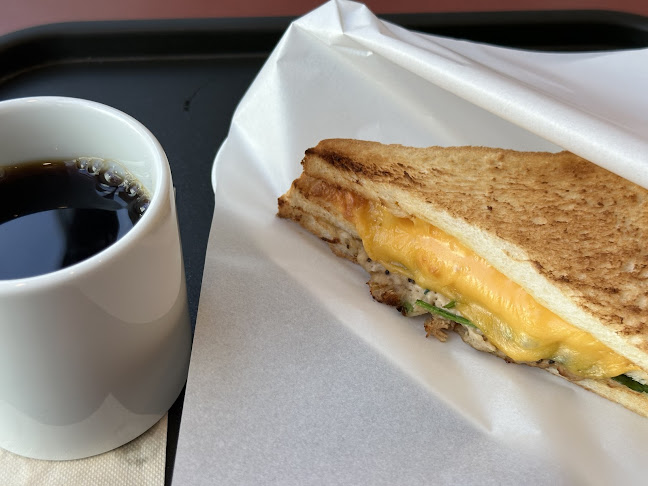 〒730-0036 広島県広島市中区袋町４−２１ 広島フコク生命ビル １Ｆ