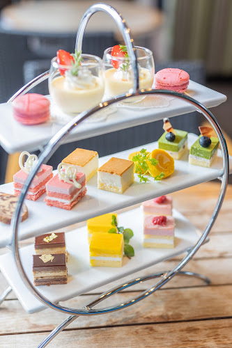 〒430-0933 静岡県浜松市中央区鍛冶町３２１−５