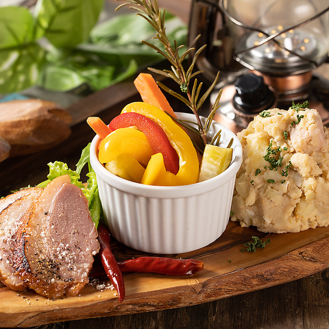 肉とチーズの古民家バル ISHIYAMA MEAT MARCHE