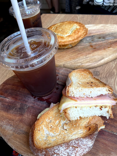 〒103-0023 東京都中央区日本橋本町１丁目５−２