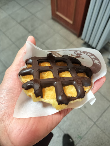 Comentarii opinii despre マネケン 京阪香里園駅店