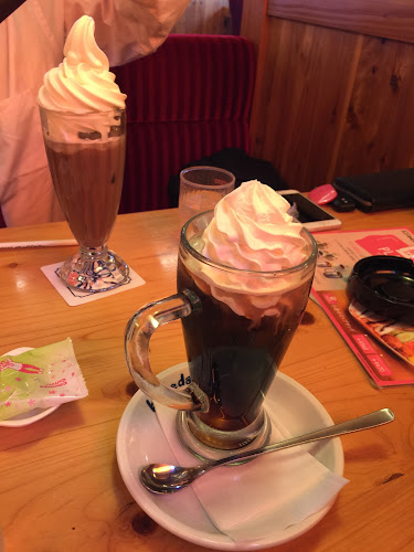 Opinii despre 珈琲所 コメダ珈琲店 富山掛尾店 în 富山市 - 飲食業