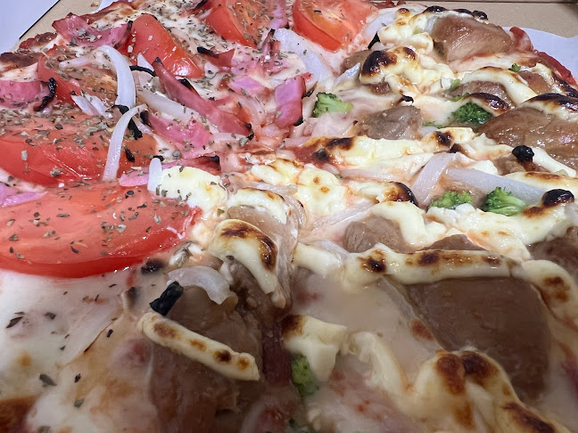 〒904-0031 沖縄県沖縄市上地１丁目１−１