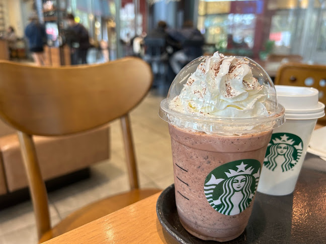 Opinii despre スターバックス コーヒー リバーウォーク北九州デコシティ店 în 北九州市 - 飲食業