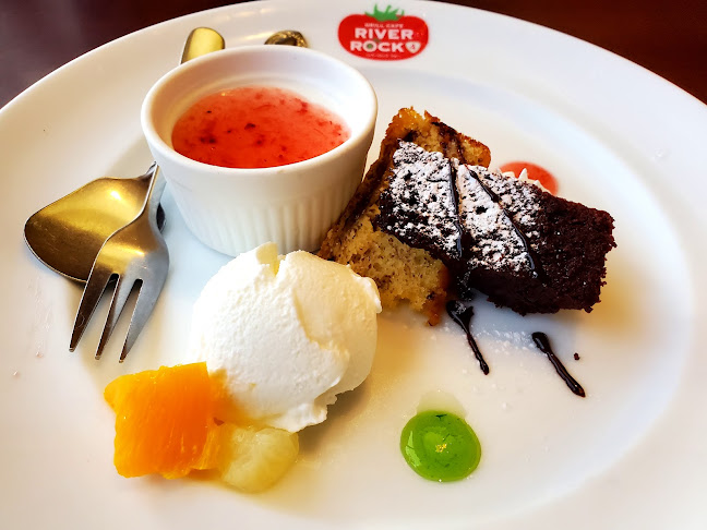 Opinii despre グリルカフェ リバーロック4 în 福島市 - 飲食業