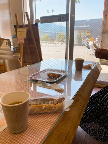 手作りパン工房 みなみ（道の駅 うわじま きさいや広場） - 宇和島市