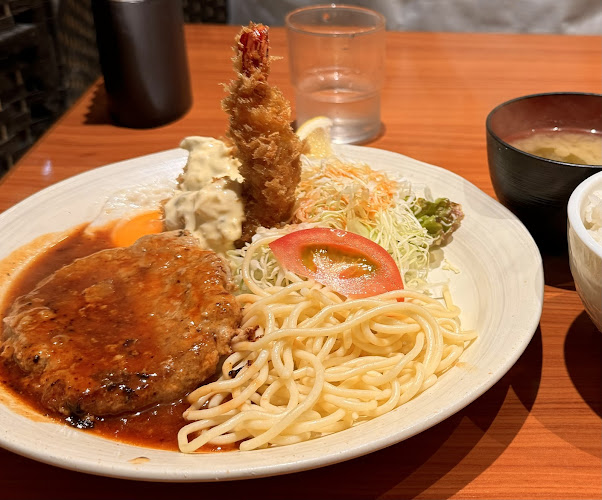 Opinii despre 洋食屋マック în 渋谷区 - 飲食業