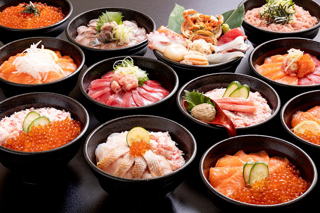 きときと寿し富山駅店 とやマルシェのれん横丁 - 飲食業