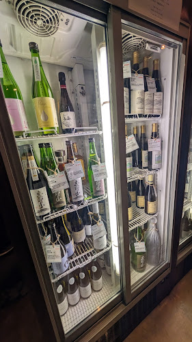 ワインショップマルコホール - 飲食業