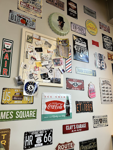 Opinii despre ペリペリチキン 本店 フォレストマーケットライカム クリスマスチキン în 北中城村 - 飲食業