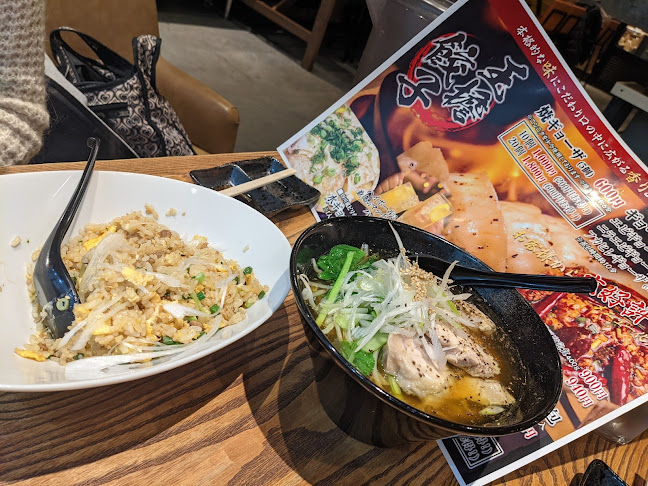 揚げたて串揚げと焼き鳥 大衆串横丁てっちゃん キラリス函館駅前店 - 飲食業