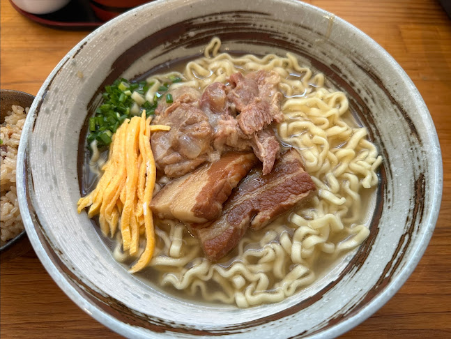 沖縄そば にぃぶんじゃ〜 - 飲食業