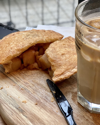 Opinii despre バイロンベイコーヒージャパン 日本橋店 în 中央区 - 飲食業