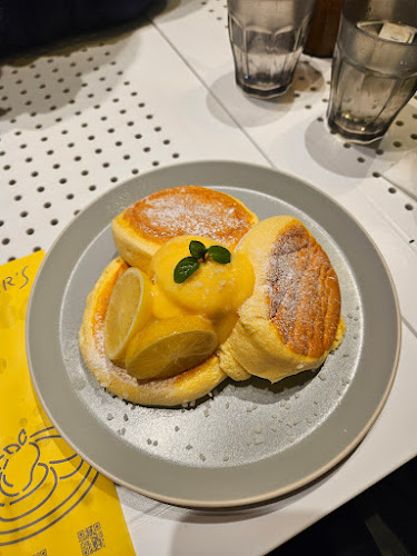 〒530-0017 大阪府大阪市北区角田町３−２５ 梅田エスト １Ｆ