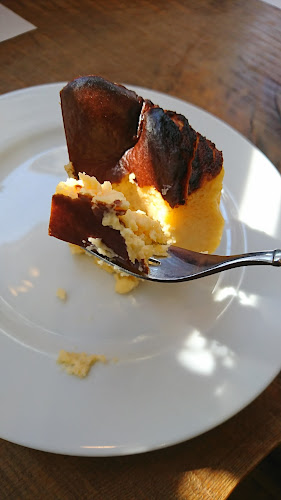 Opinii despre ガーデンアンドクラフツ 立川店 în 立川市 - 飲食業