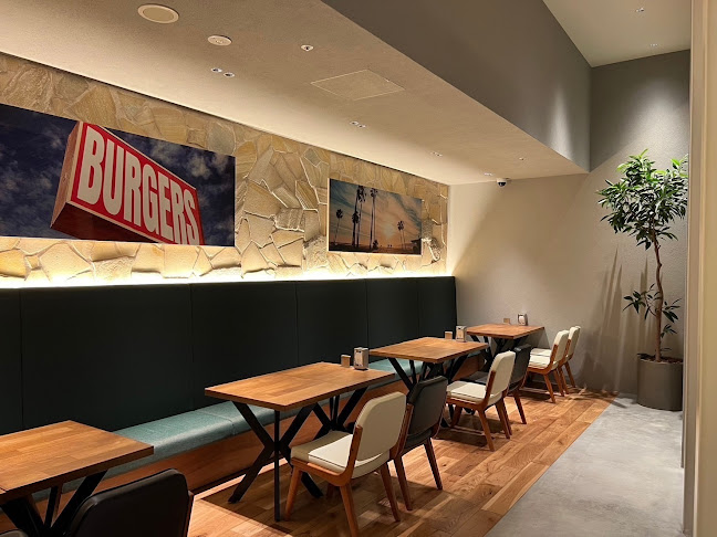 J.S. BURGERS Jr. 越谷レイクタウン店 - 越谷市