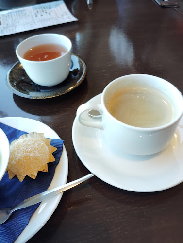 〒110-0008 東京都台東区池之端１丁目４−１