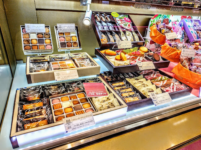 アンリ・シャルパンティエ岡山髙島屋店