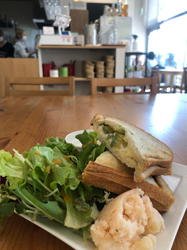 L.S café - 飲食業