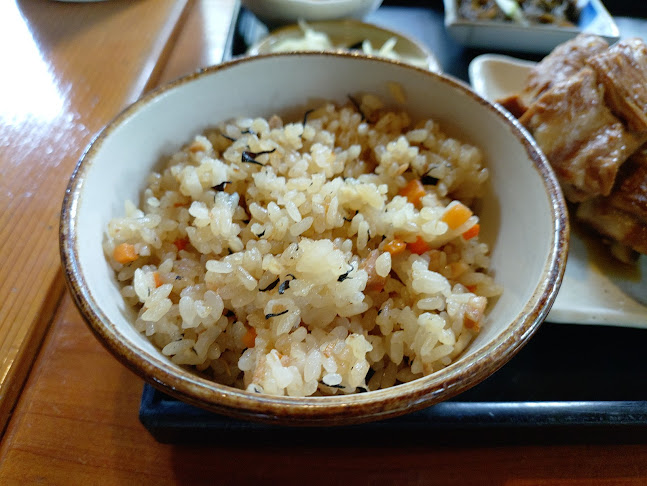 〒903-0801 沖縄県那覇市首里末吉町２丁目１２４−２