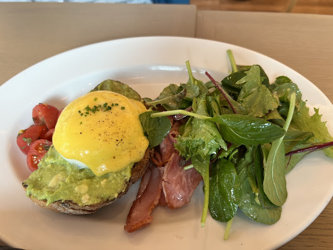 Opinii despre サラベス 東京店 în 千代田区 - 飲食業